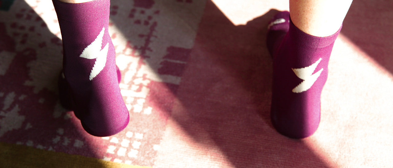 NGNM Power-up cycling socks plum back