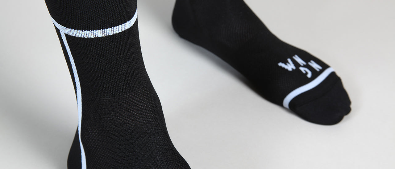 NGNM T-section Air socks black front elastic mesh