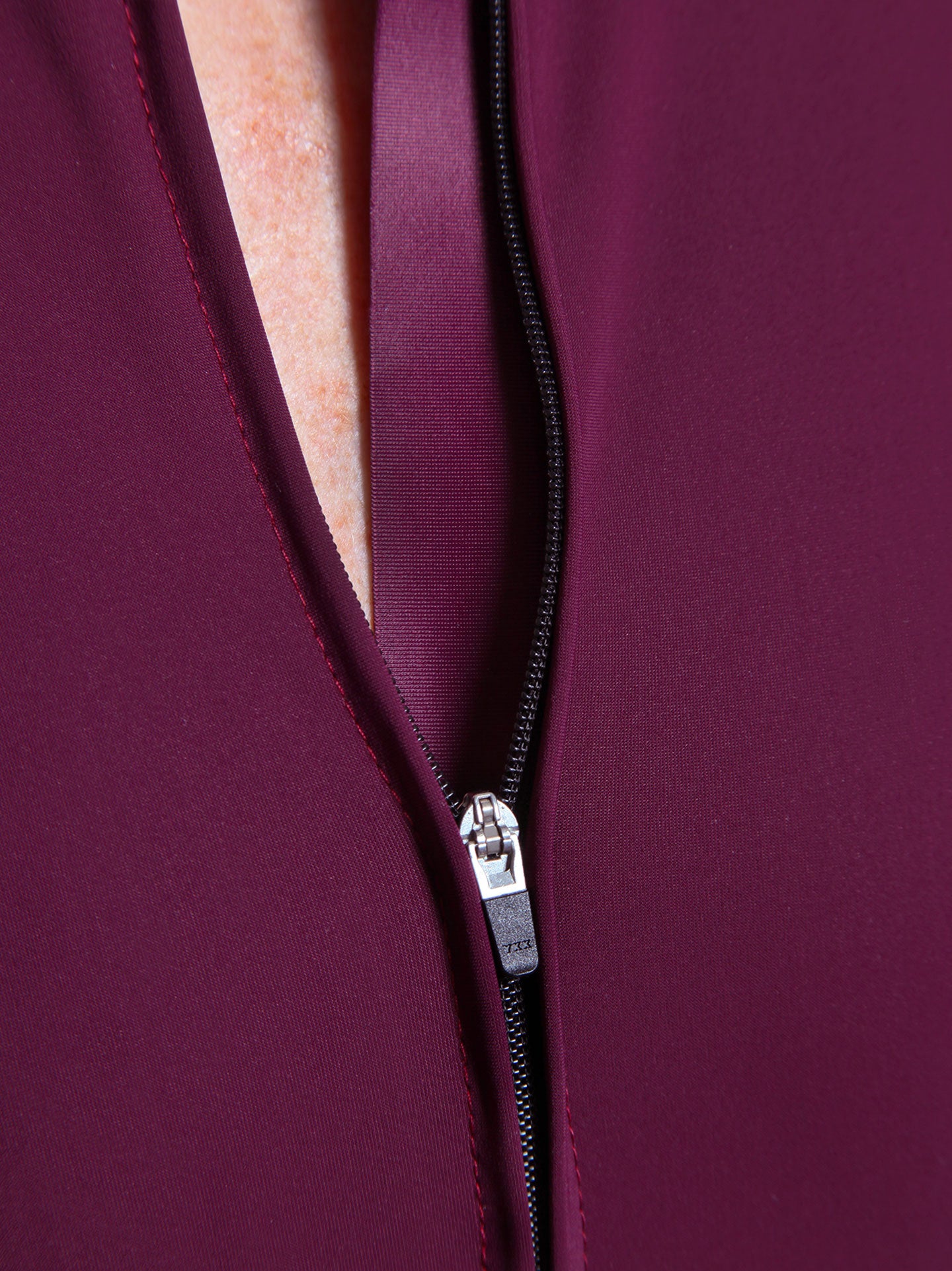 NGNM Performance Jersey Purple Aubergine detail YKK zipper