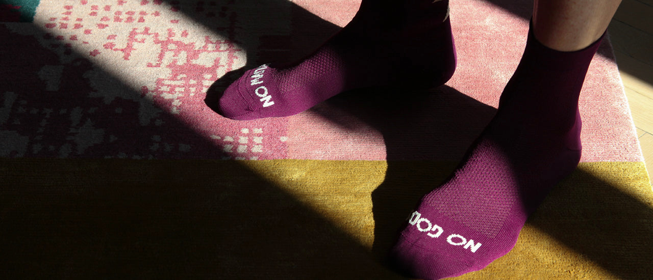 slider|NGNM Power-up cycling socks plum front